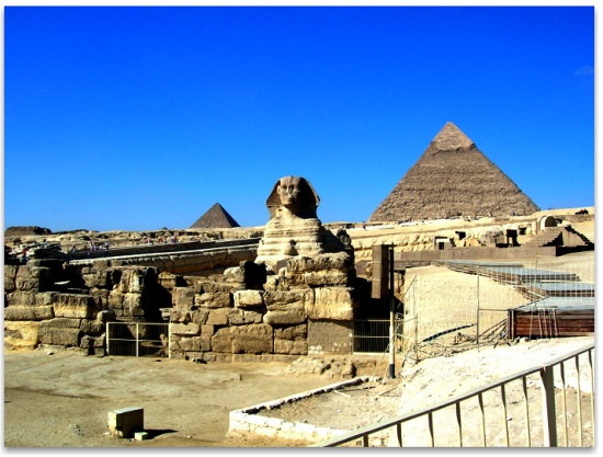 Sphinx photo showing huge slabs of stone