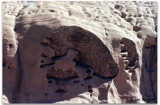Photo of rock formation - Uluru
