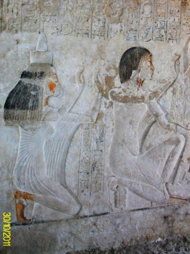 Carving in Egypt showing figure with hat similar to those at Easter Island