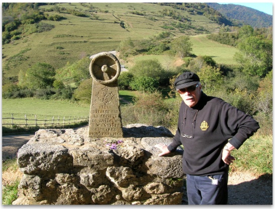 John Barrow at the monument-stele to the Cathars