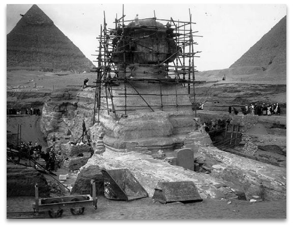 The Great Sphinx undergoing restoration in 1925. The Stele of Thutmose is visible in the foreground.